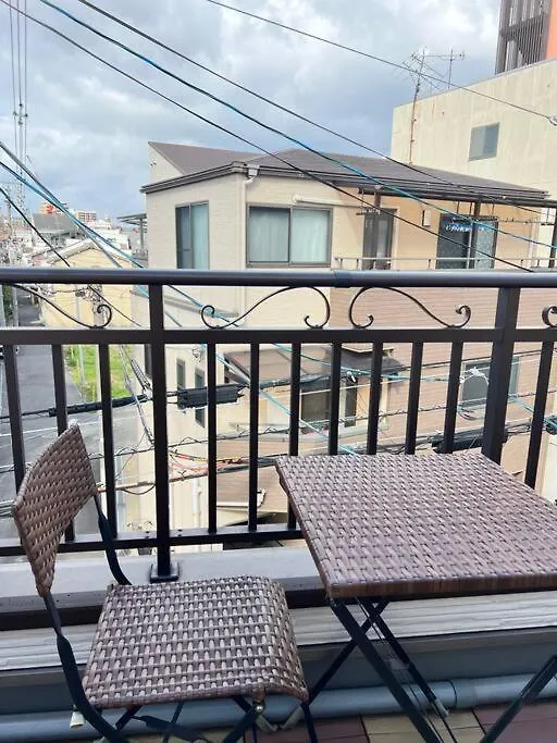 Villa 「鶴橋」駅 徒步9分，新建独栋的别墅，日本桥道顿堀难波梅田usj神户奈良一线直达 Osaka