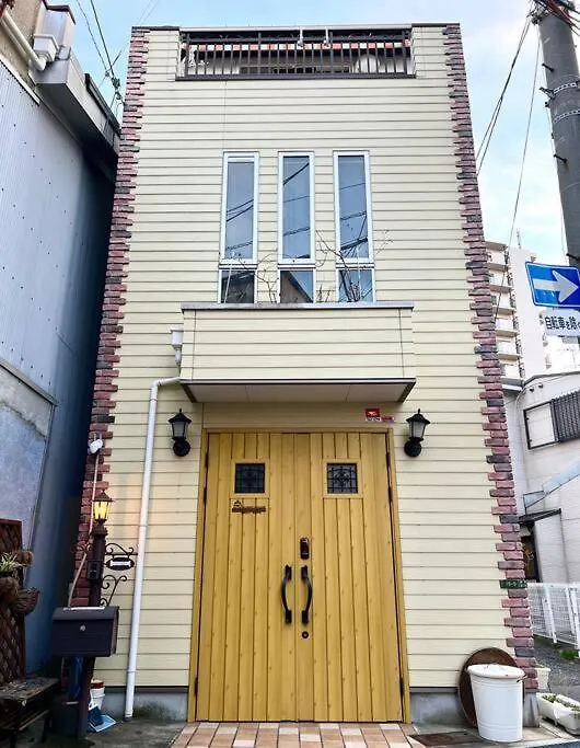 Villa 「鶴橋」駅 徒步9分，新建独栋的别墅，日本桥道顿堀难波梅田usj神户奈良一线直达 Osaka Japan
